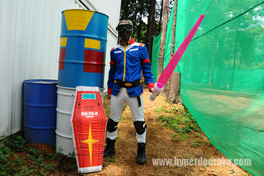 シールドとサーベルでドレスアップ