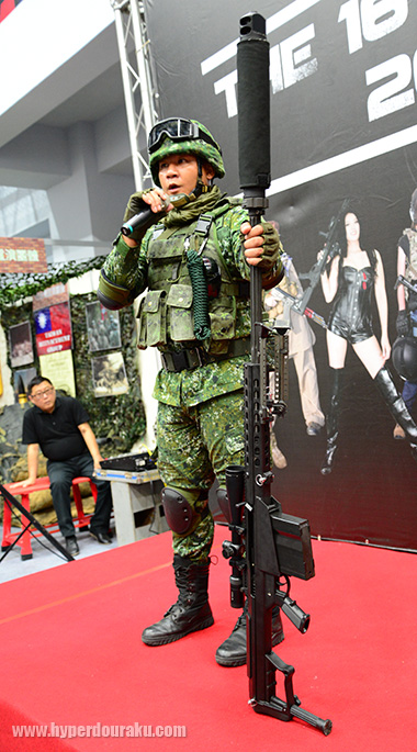 サプレッサー付のM107A1