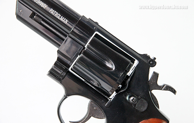 シリンダー前面とバレル後端