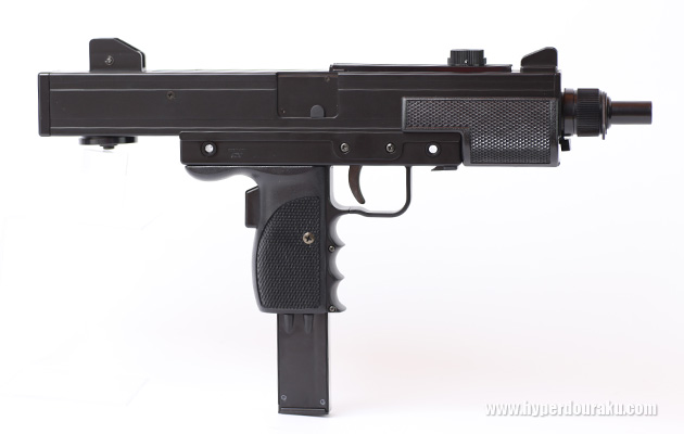 ピストルグリップ内にマガジン