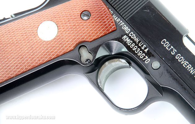 マガジンキャッチ