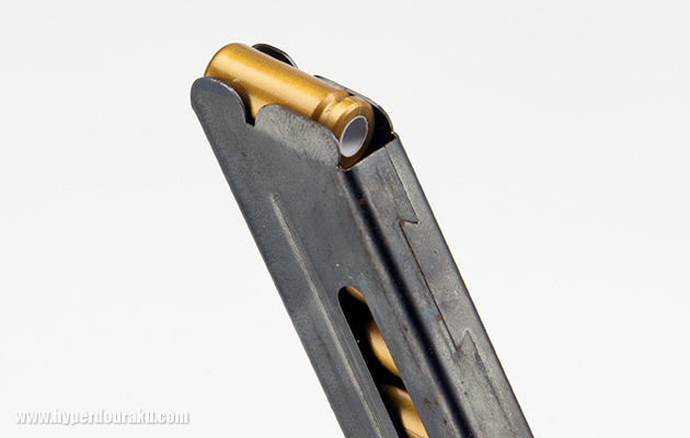 カートリッジの底部