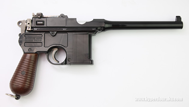 ABS樹脂製で黒色のモデル