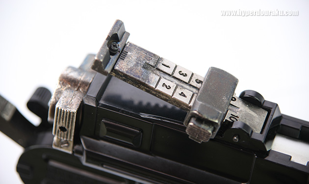 金属製タンジェントリアサイト