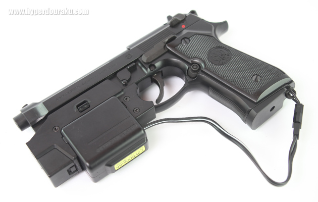 コードがもろに露出