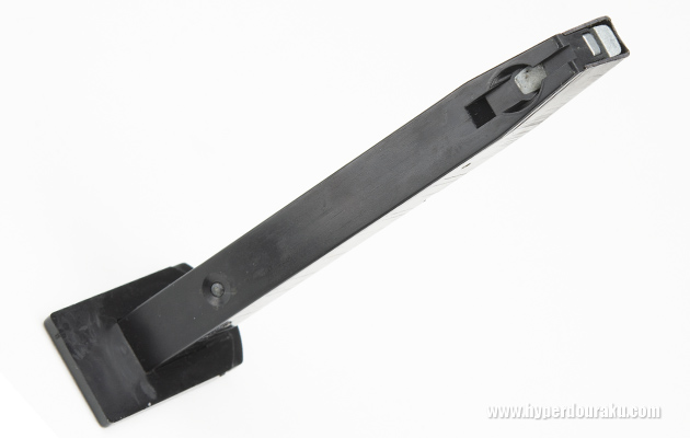 背面から出たリップ