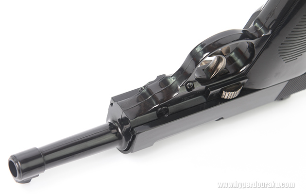 フレームはモナカ構造