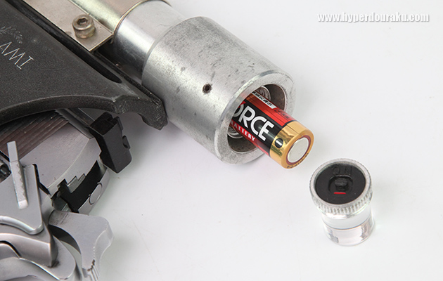 単3乾電池2本を使用