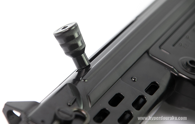 コッキングハンドル