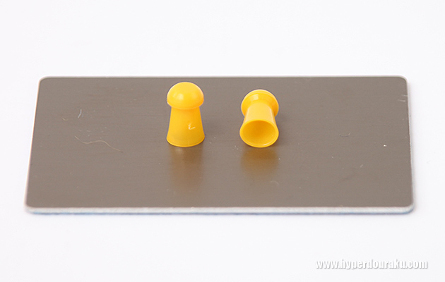 黄色は地面に落ちても見つけやすい