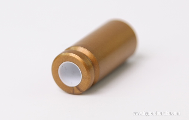 薬莢の底から弾頭を入れる